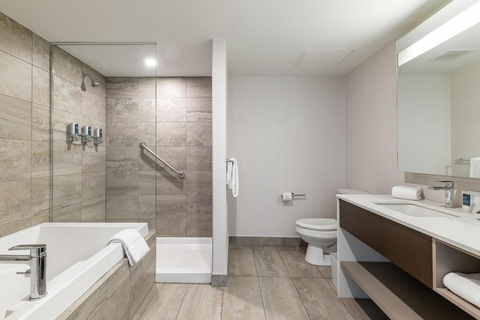 Four Points By Sheraton Convention Centre 4* Levis