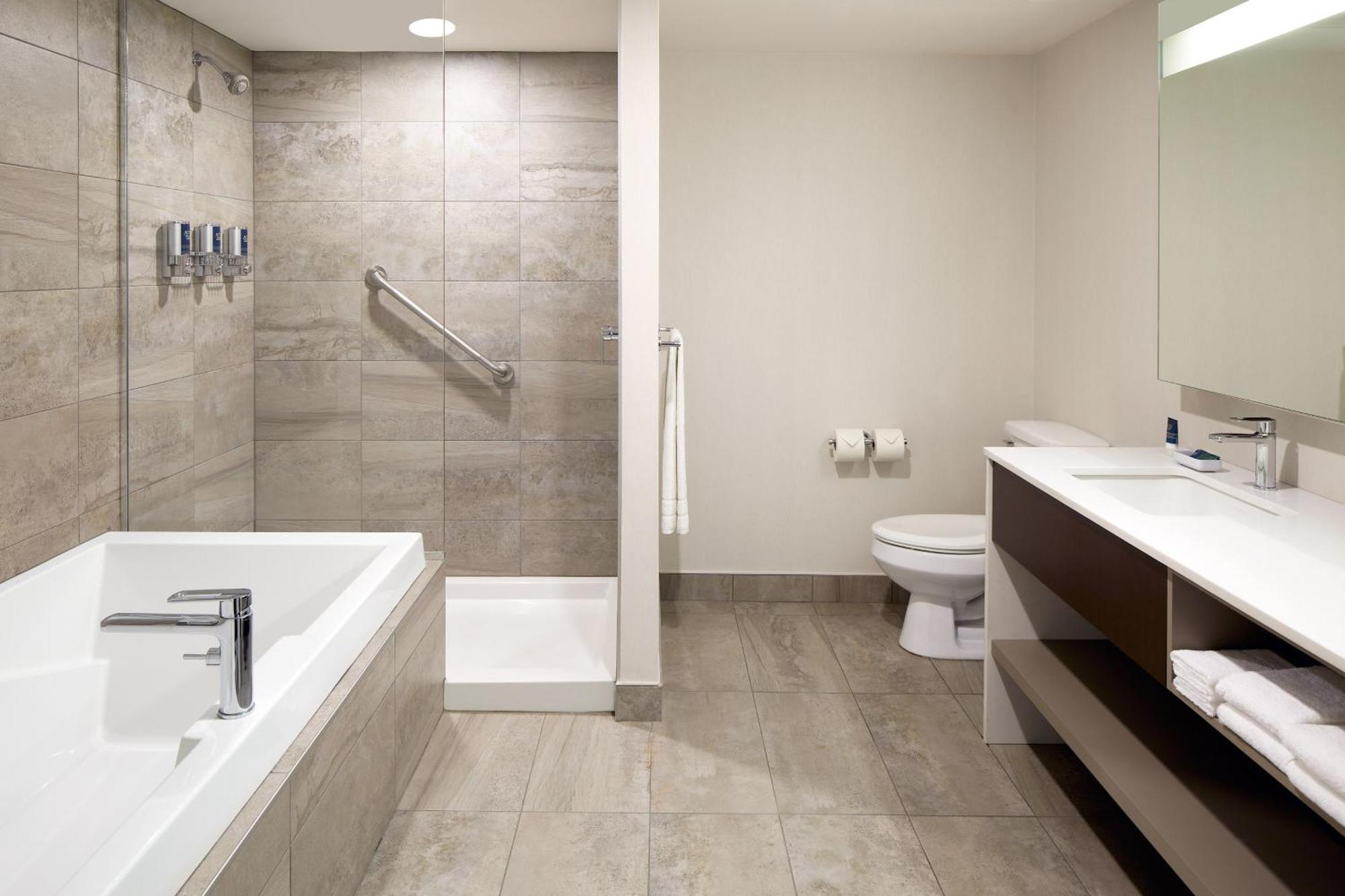 Four Points By Sheraton Convention Centre Levis