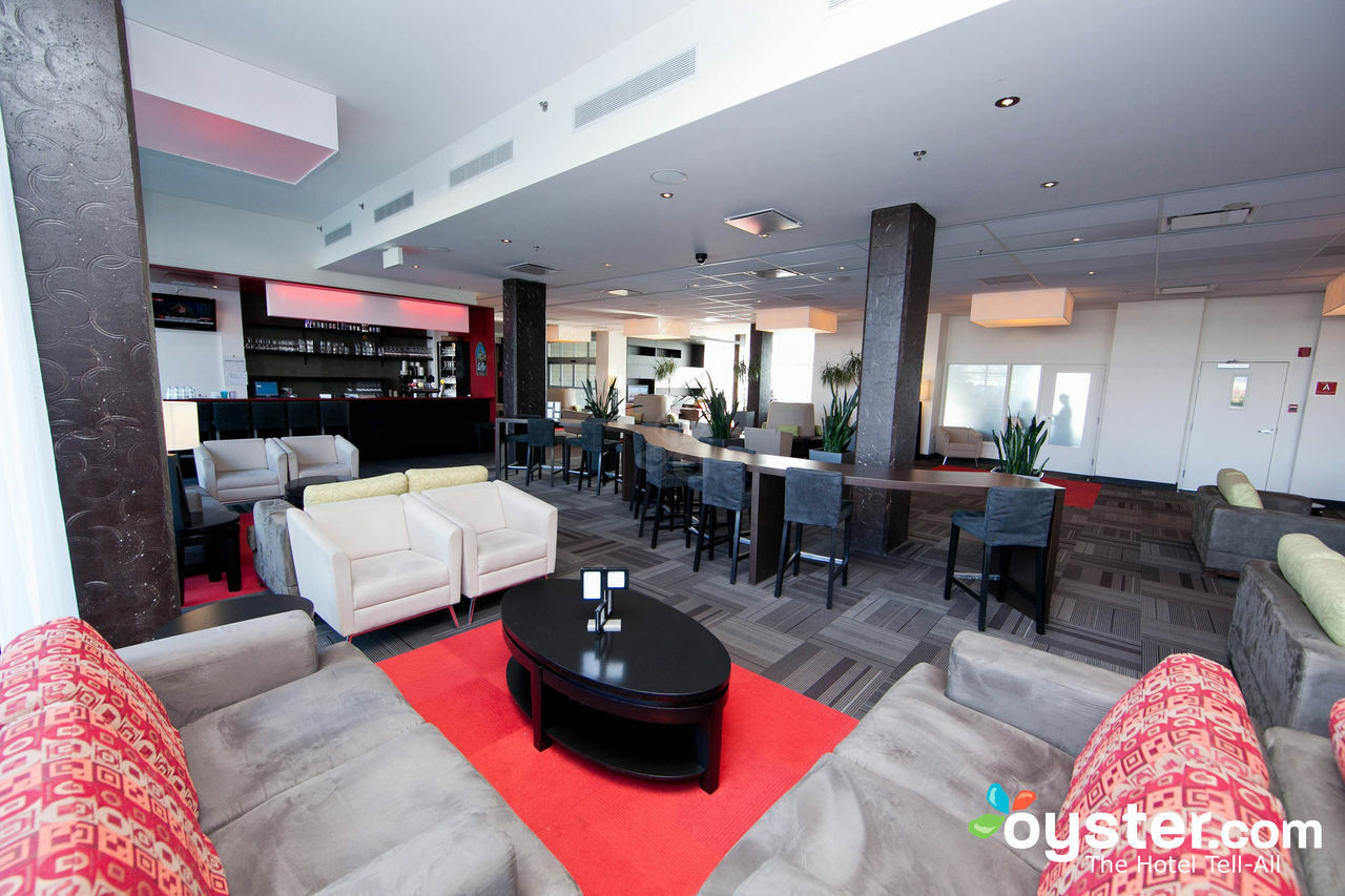 Four Points By Sheraton Convention Centre Hotel
